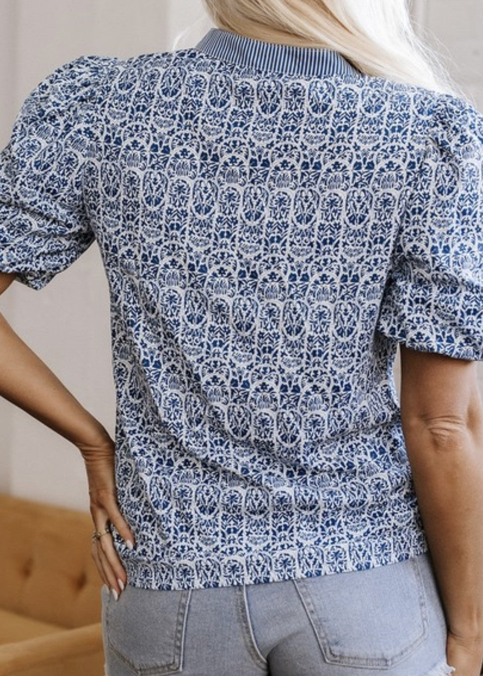Valley Floral Puff Sleeve w/Striped VNeck